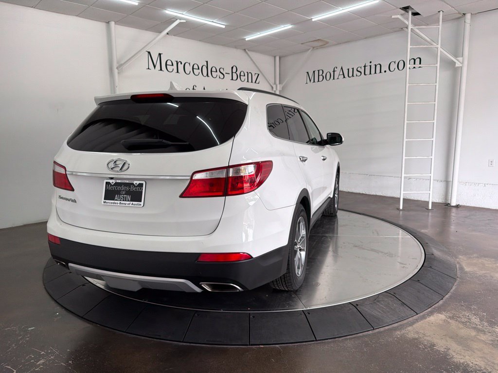 Used 2016 White Hyundai SE image 7