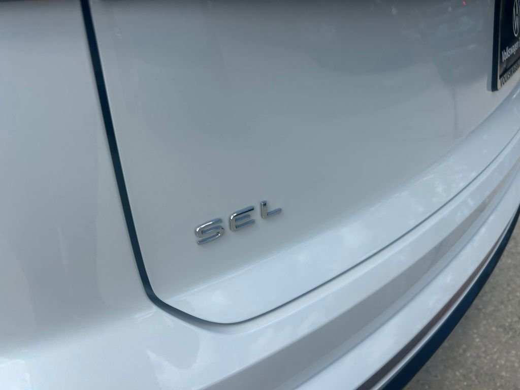 New 2026 White/off-white Volkswagen 2.0T SEL Premium R-Line image 31