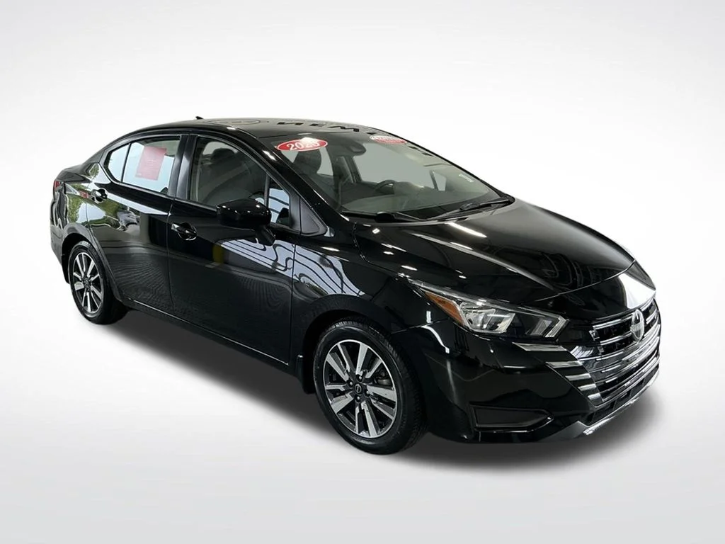 2023 Nissan Versa 1.6 SV CVT's photo