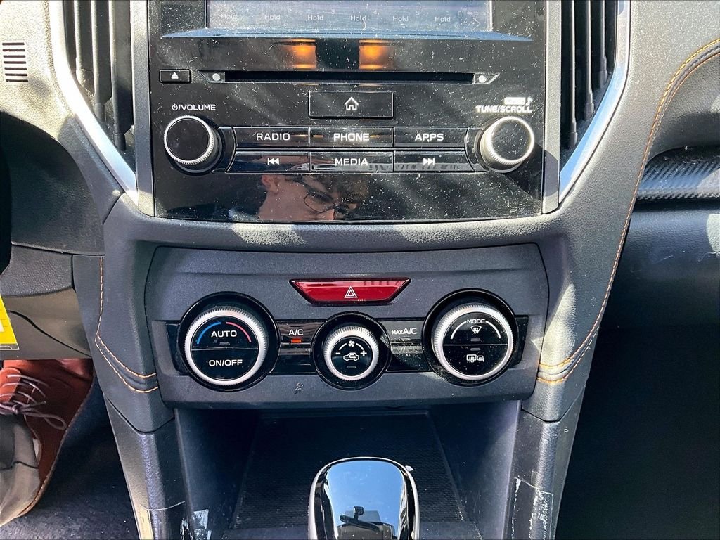 Used 2022 Ice Silver Metallic Subaru Premium image 25