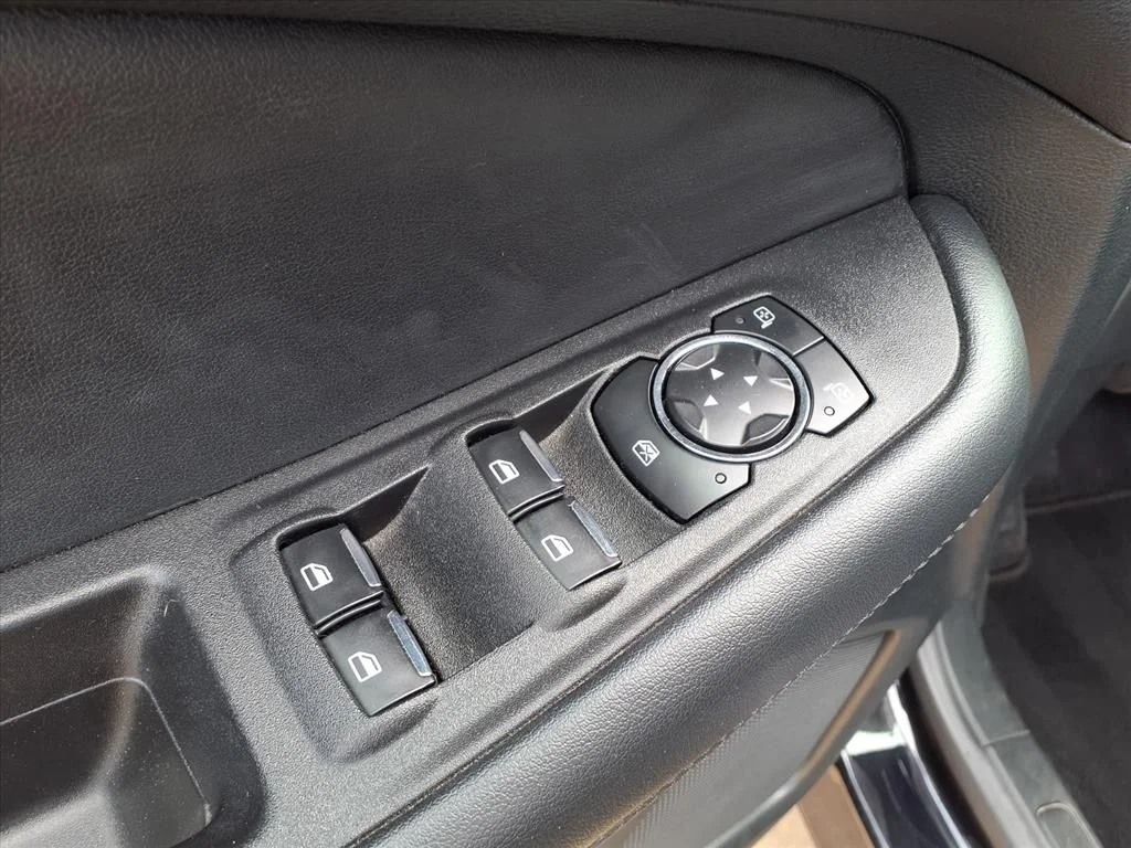 Used 2023 Black Ford SEL image 14