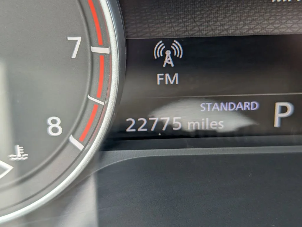 Used 2024 Gray Nissan SV image 16