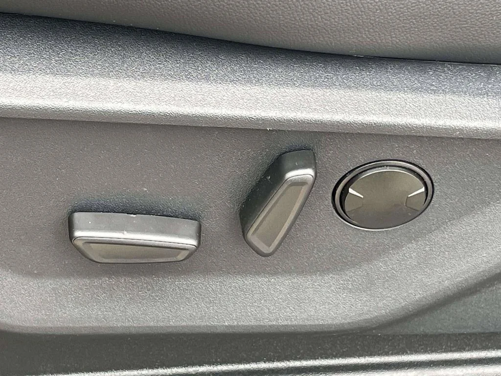 New 2026 White Ford Lariat image 14