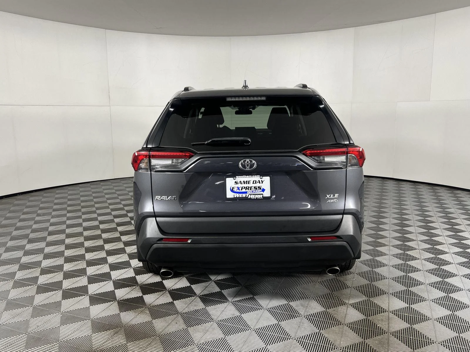 Used 2022  Toyota XLE image 46
