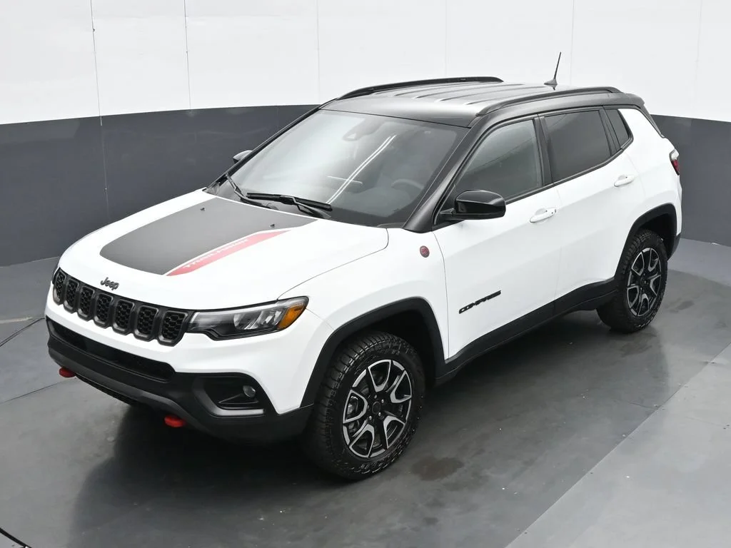 Used 2026 White Jeep Trailhawk image 21