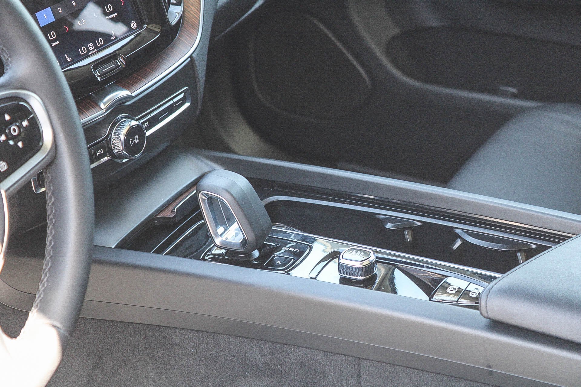 2023 Volvo XC60 Plus - Photo 20
