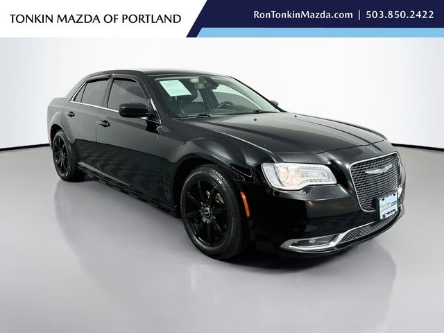 2017 Chrysler 300 Limited
