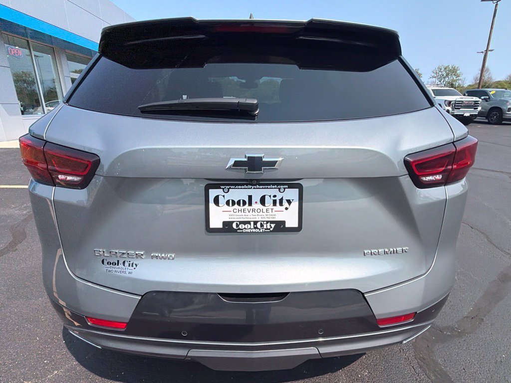 Used 2025 Sterling Gray Metallic Chevrolet Premier image 8