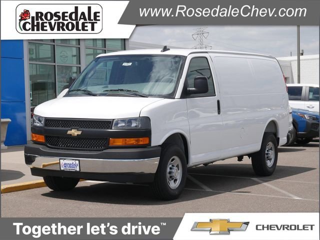 2025 Chevrolet Express 3500 Work Van HD's photo