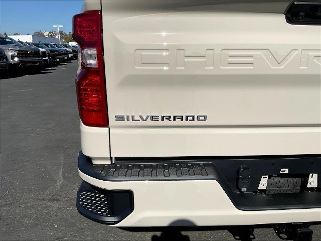 2026 Chevrolet Silverado 1500 Custom - Photo 12
