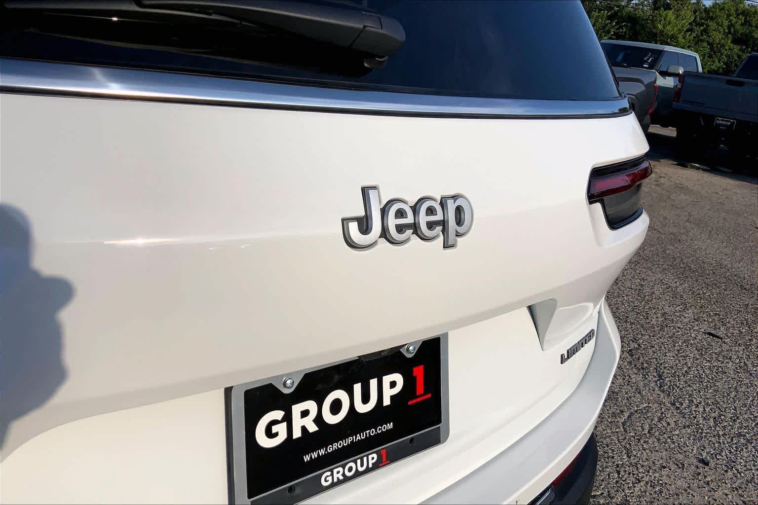 Used 2025 Bright White Clearcoat Jeep Limited image 30