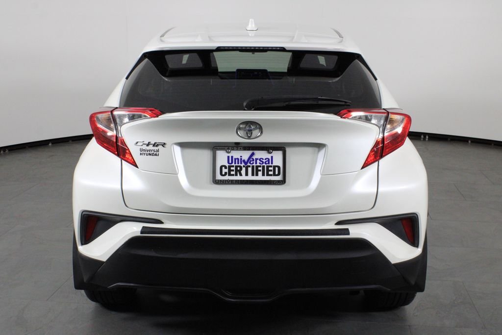 Used 2021 White Toyota XLE image 10