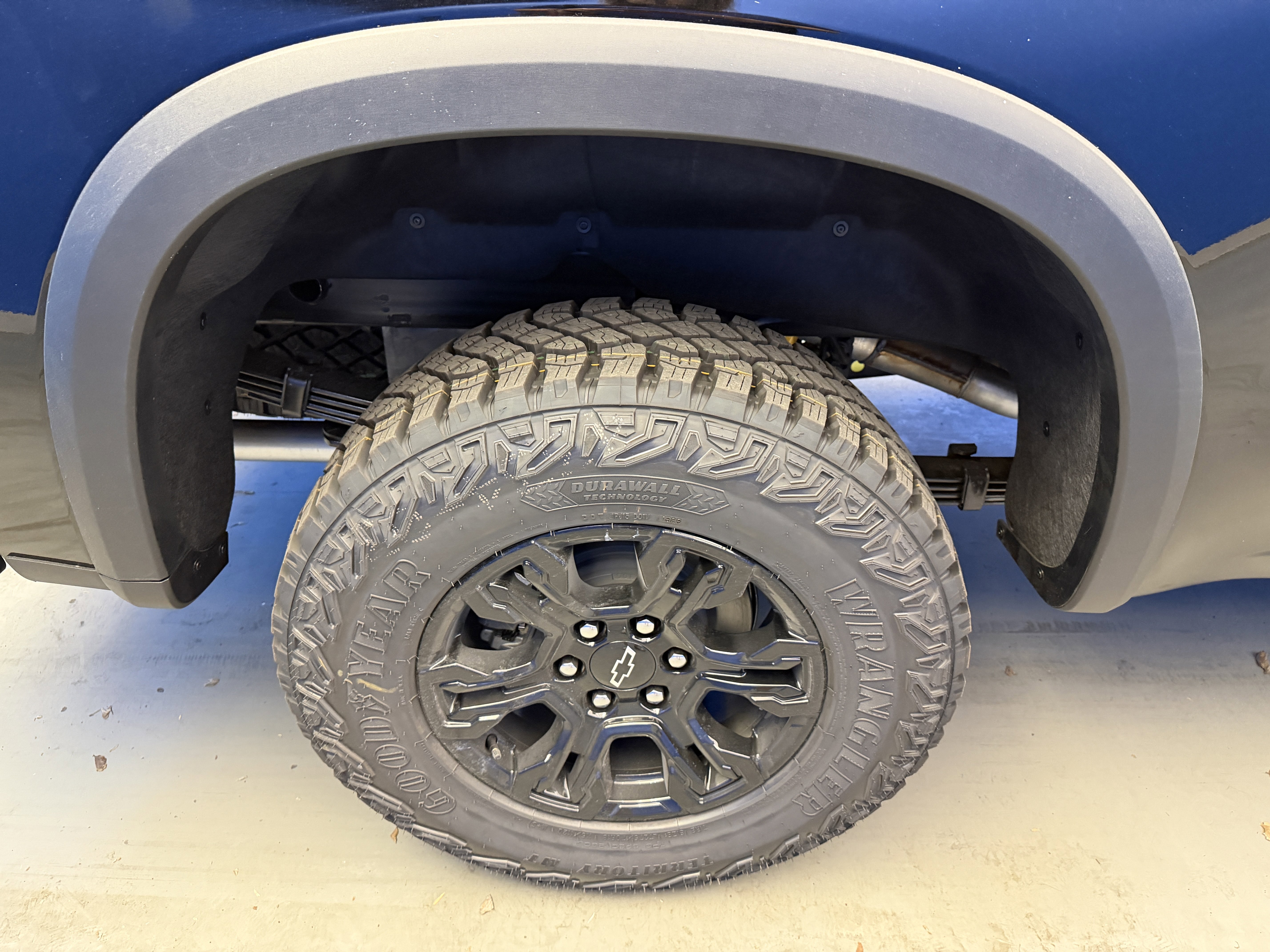 2026 Chevrolet Silverado 1500 ZR2 - Photo 8