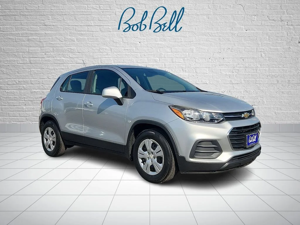 2017 Chevrolet Trax LS's photo