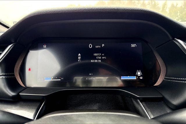 Used 2022 White Jeep Altitude image 15