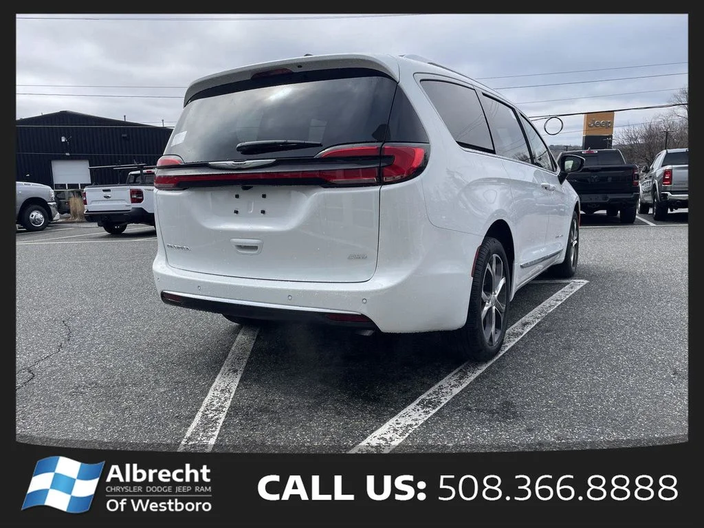 New 2026 Bright White Clear-Coat Exterior Paint Chrysler Pinnacle image 5