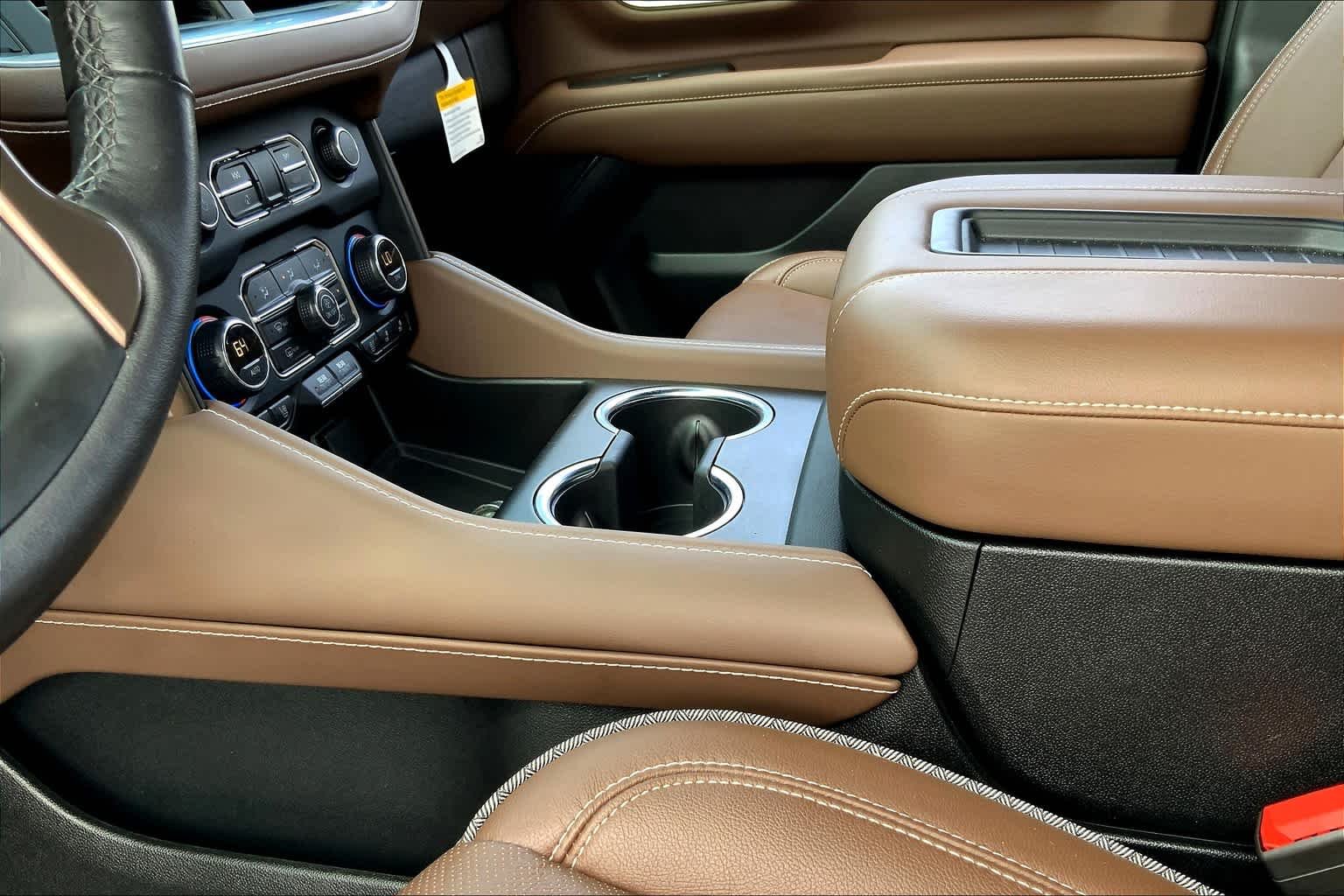 Used 2022 Summit White Chevrolet High Country image 14