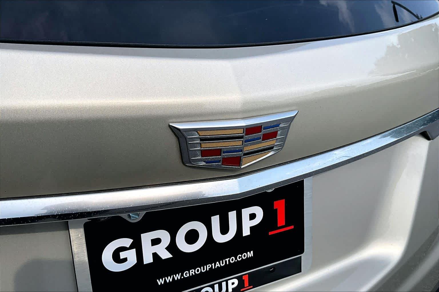 Used 2017 Silver Coast Metallic Cadillac Luxury FWD image 31