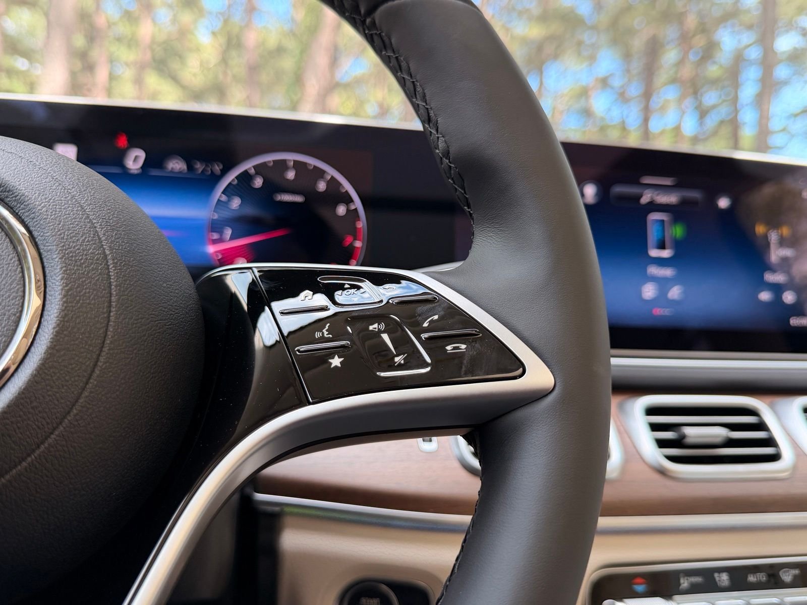 New 2026 Polar White Mercedes-Benz GLS 450 image 27