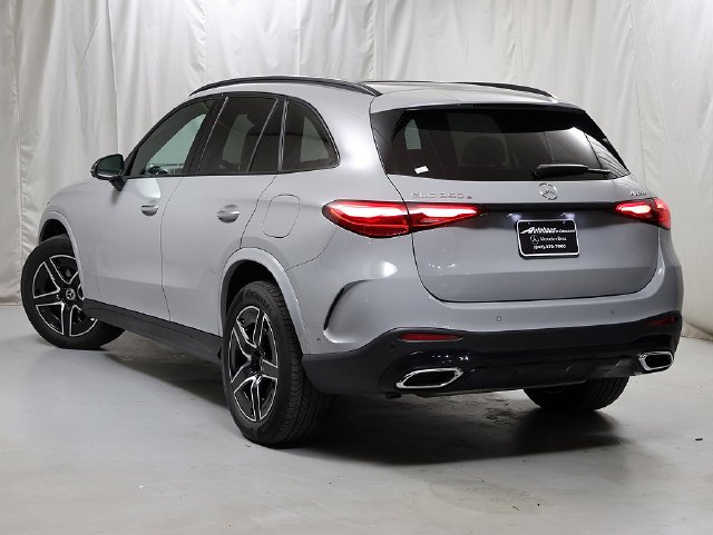 Certified Used 2025 MANUFAKTUR Alpine Grey Mercedes-Benz GLC 350e image 9