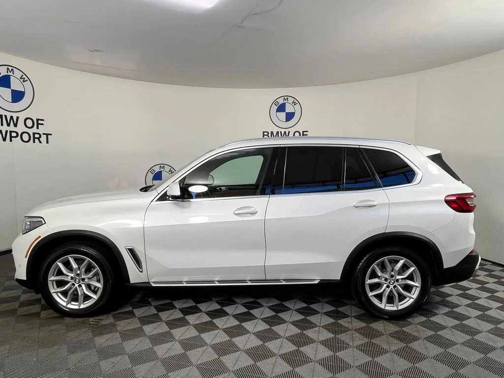 Used 2019 White BMW xDrive40i image 13