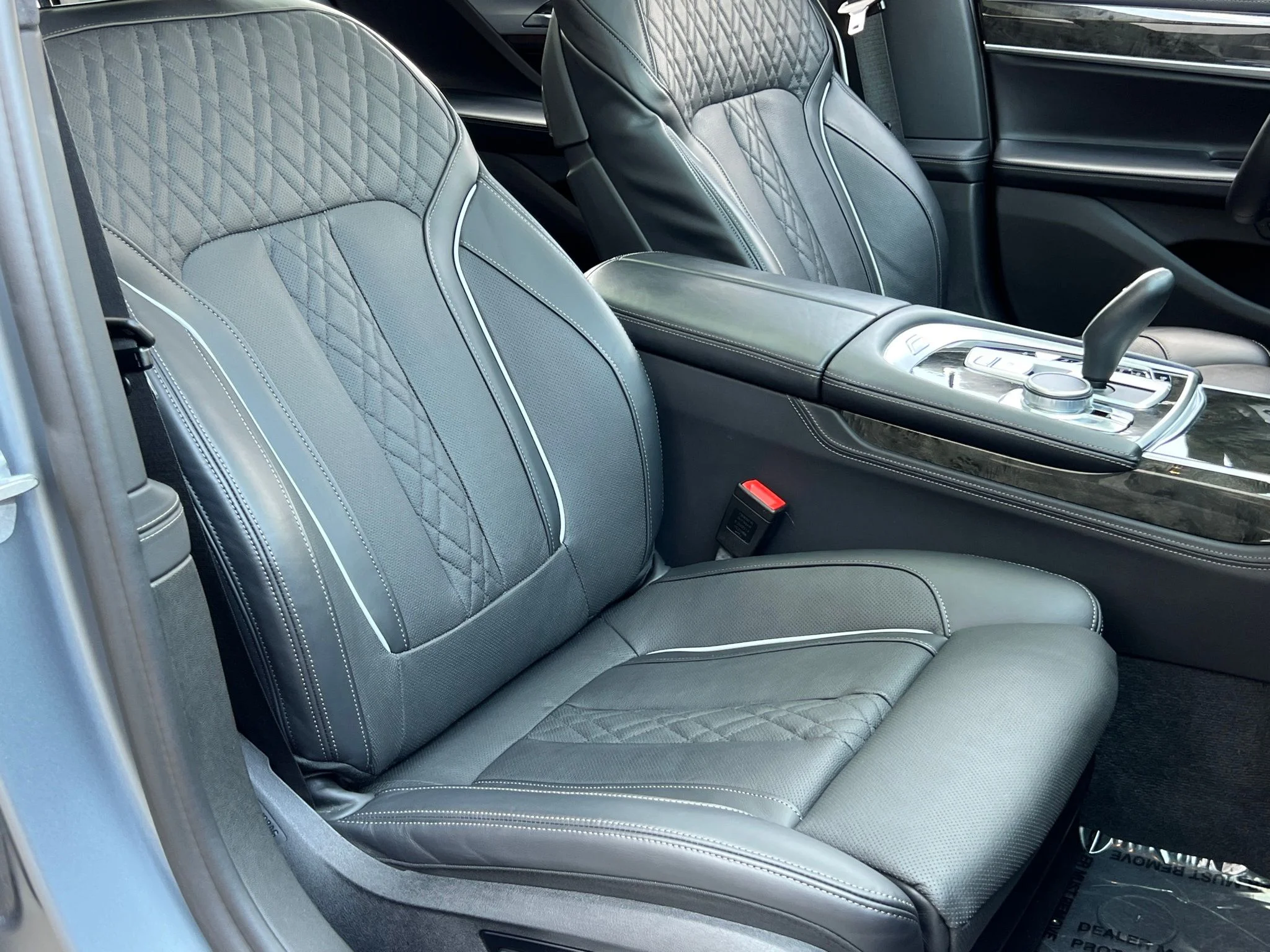 Used 2022 Blue BMW 750i xDrive image 18