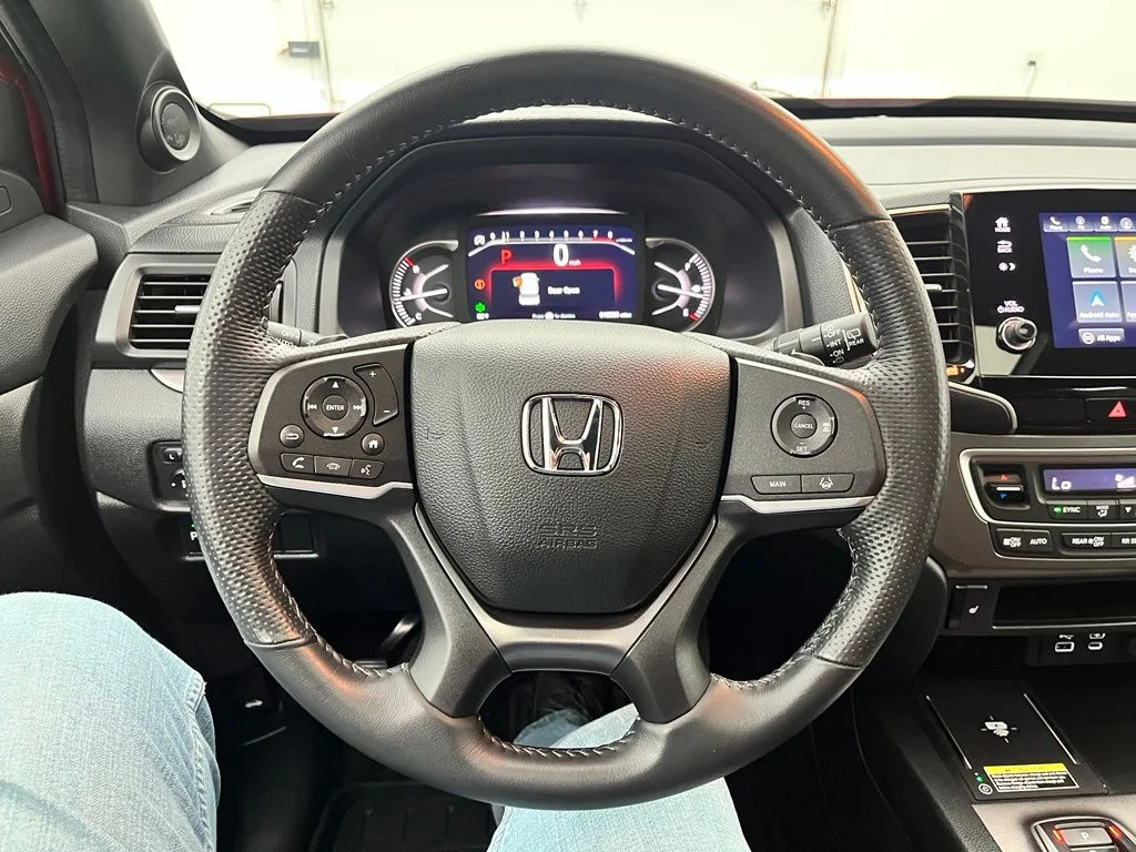 Used 2025 Red Honda EX-L image 23