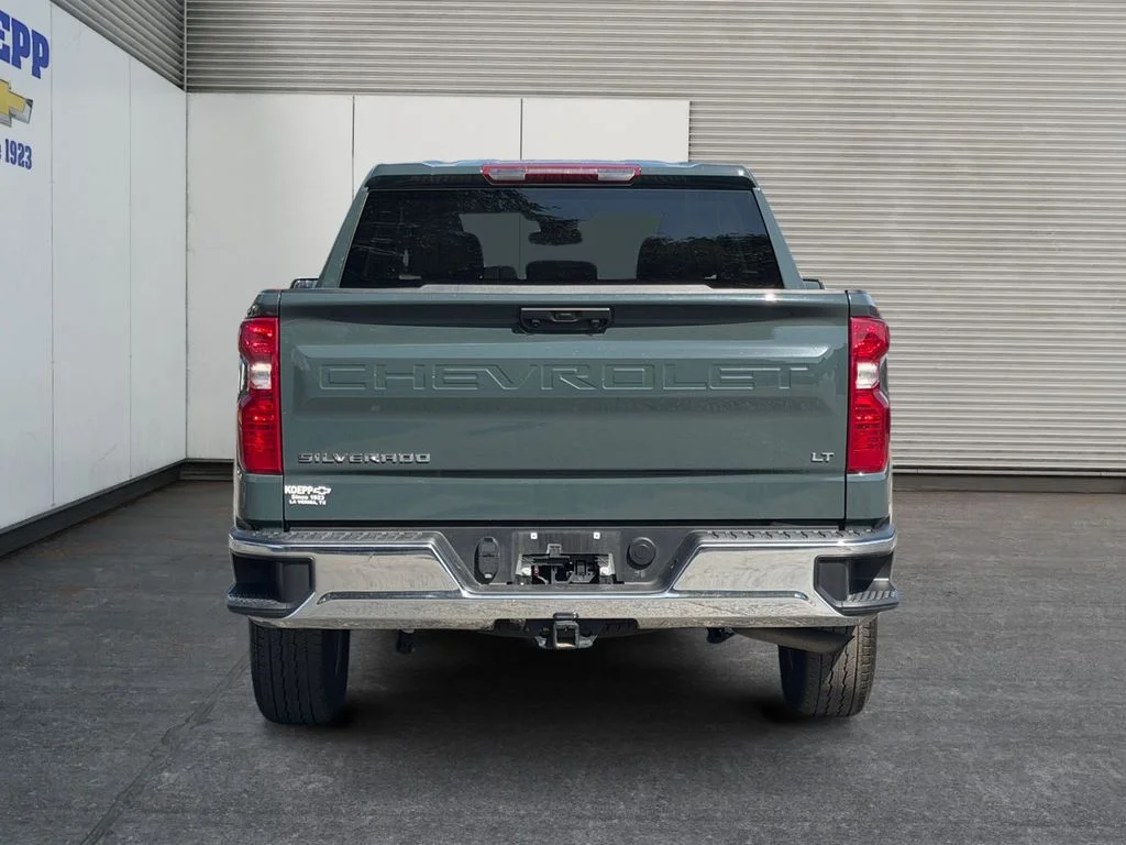 Used 2025 Cypress Gray Chevrolet LT image 4