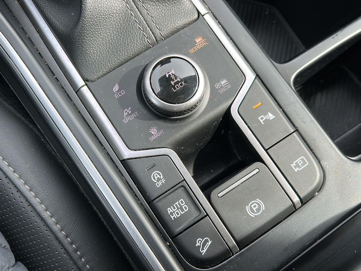 2025 Kia Sorento S - Photo 24