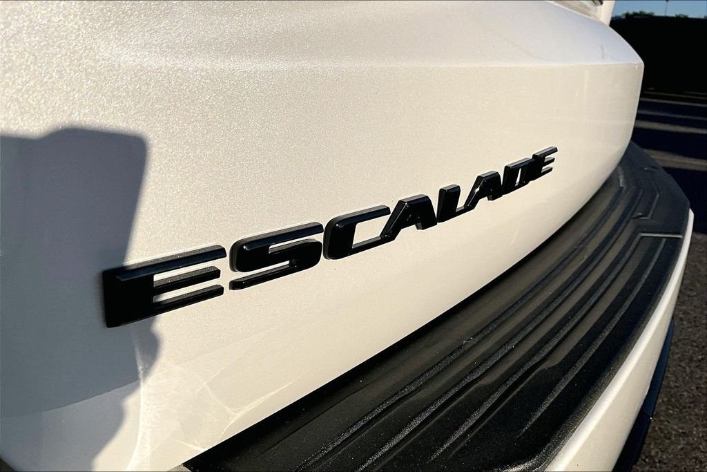 Used 2023 White Cadillac Sport Platinum image 34