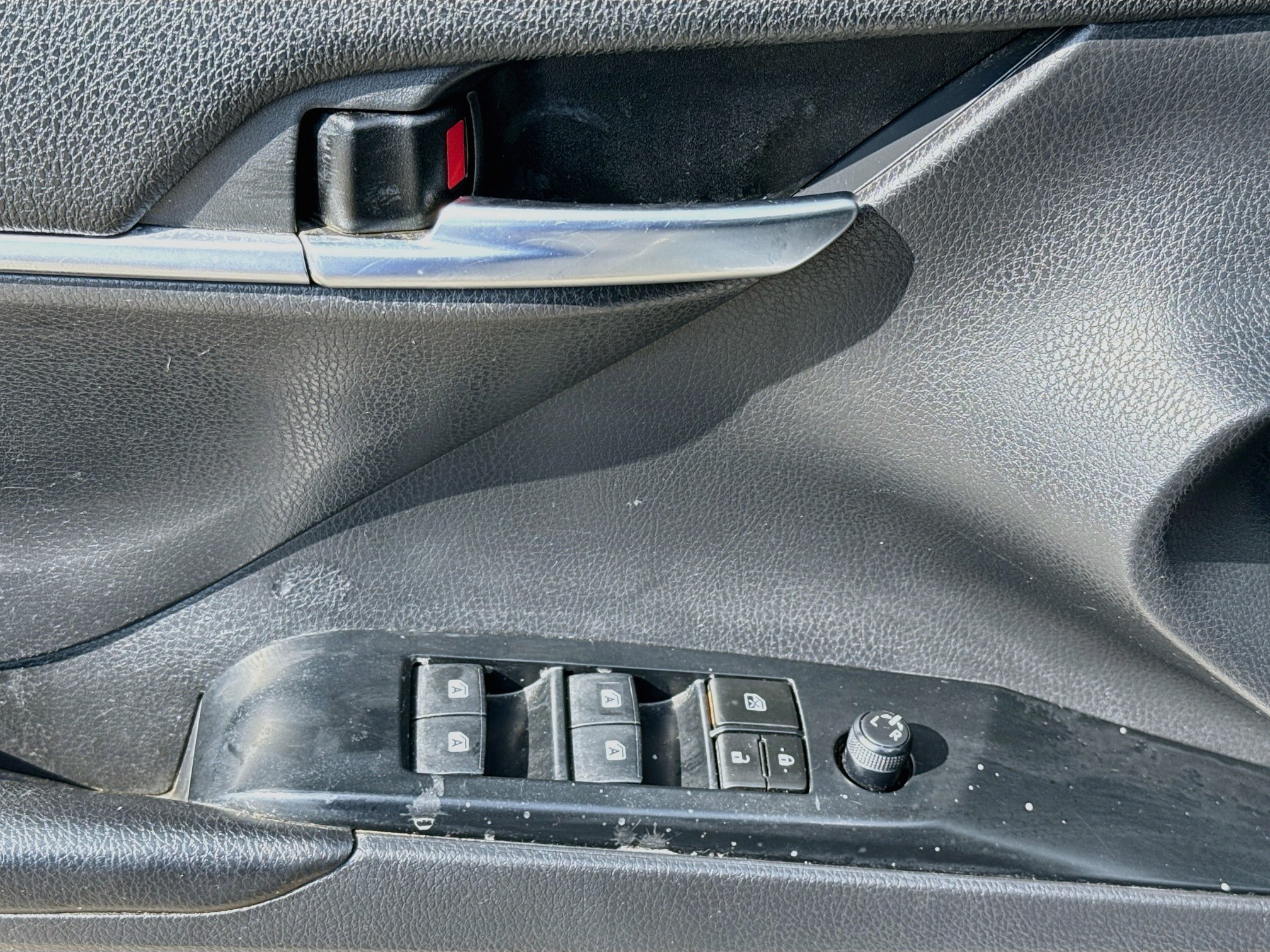 Used 2020 Celestial Silver Metallic Toyota SE image 17