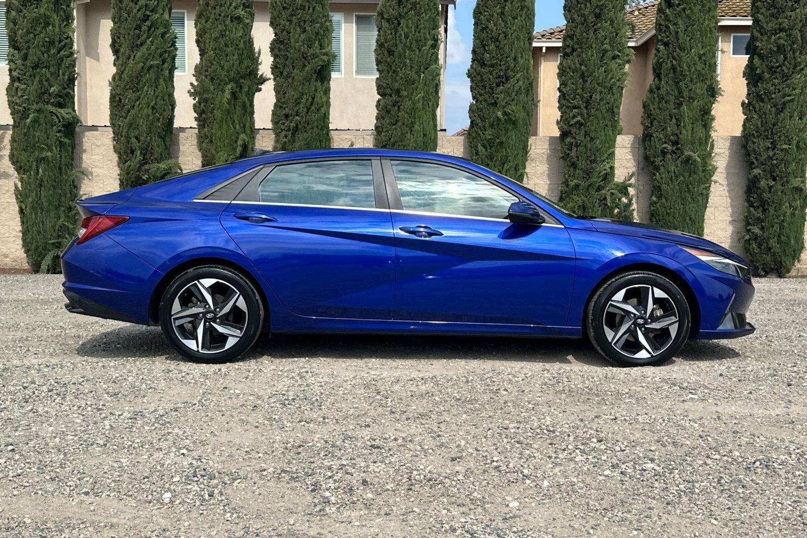 Used 2023 Intense Blue Hyundai Limited image 2