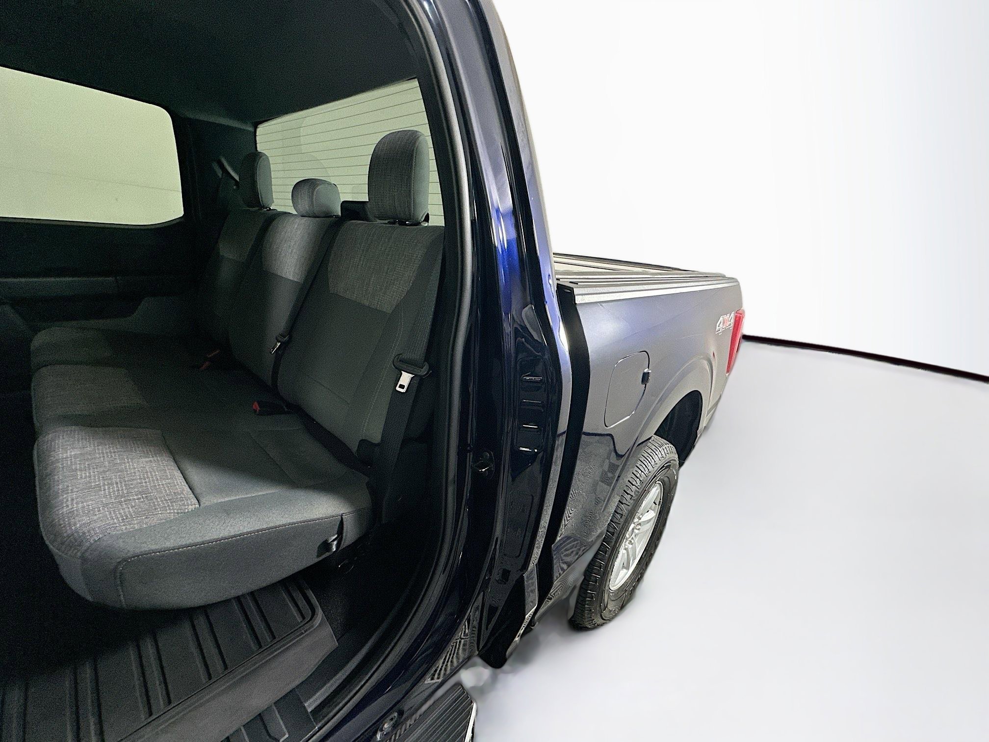 Used 2022 Blue Metallic Ford XLT image 25
