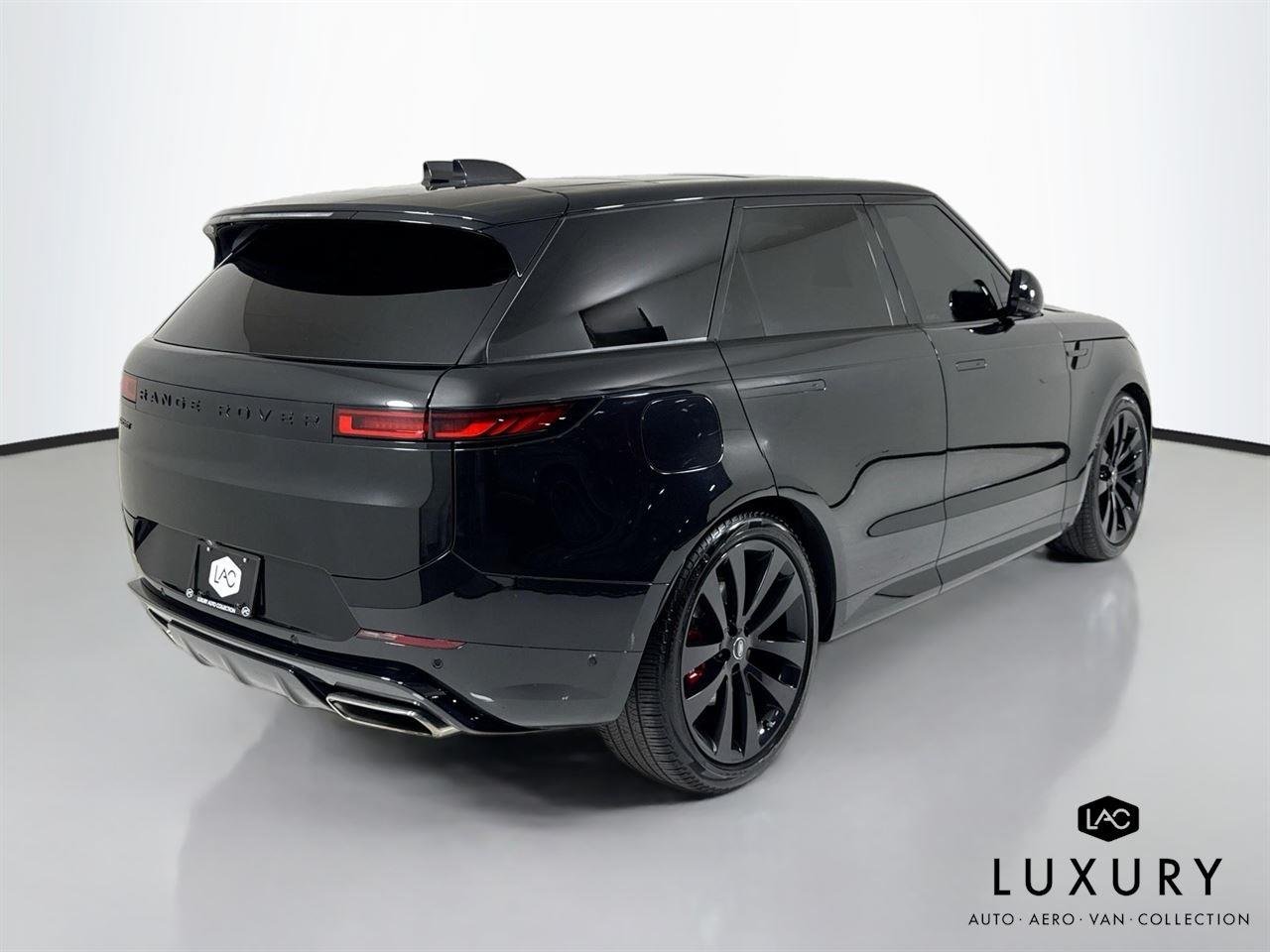 Used 2024 Santorini Black Metallic Land Rover Dynamic SE | One Owner image 6