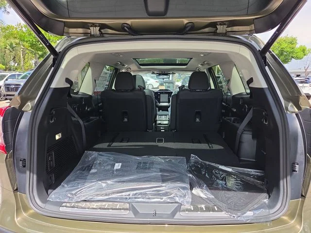 New 2026 AUTUMN GREEN METALLIC Subaru Onyx Edition Touring 7-Passenger image 23