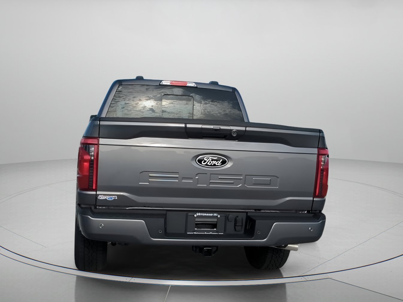 New 2026 Carbonized Gray Metallic Ford XLT image 21