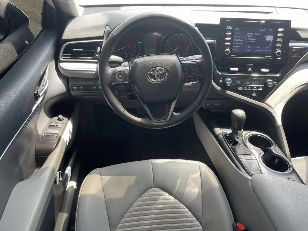 Used 2024 Ice Cap Toyota SE image 10
