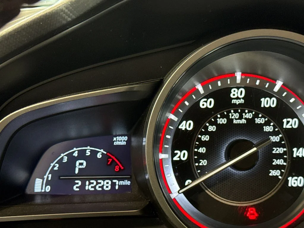 Used 2015 White Mazda i Touring image 20