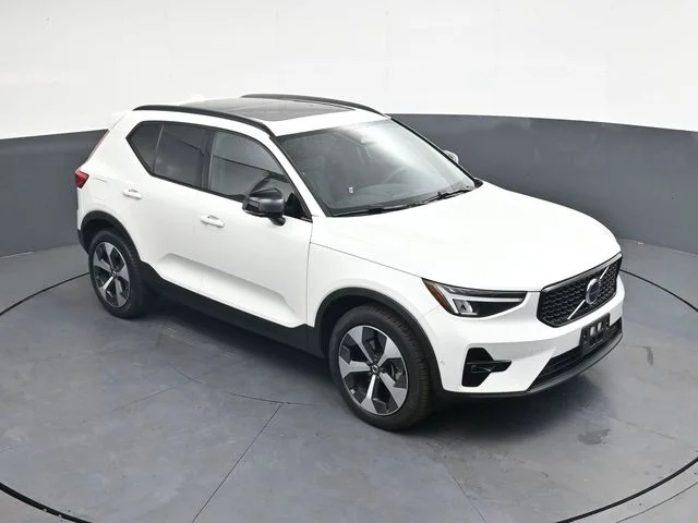 Used 2023  Volvo Ultimate image 21