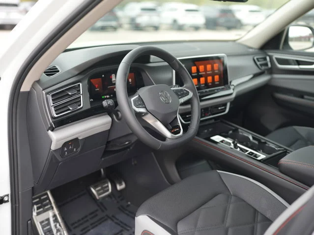 New 2026 Opal White Pearl Volkswagen 2.0T Peak Edition image 12