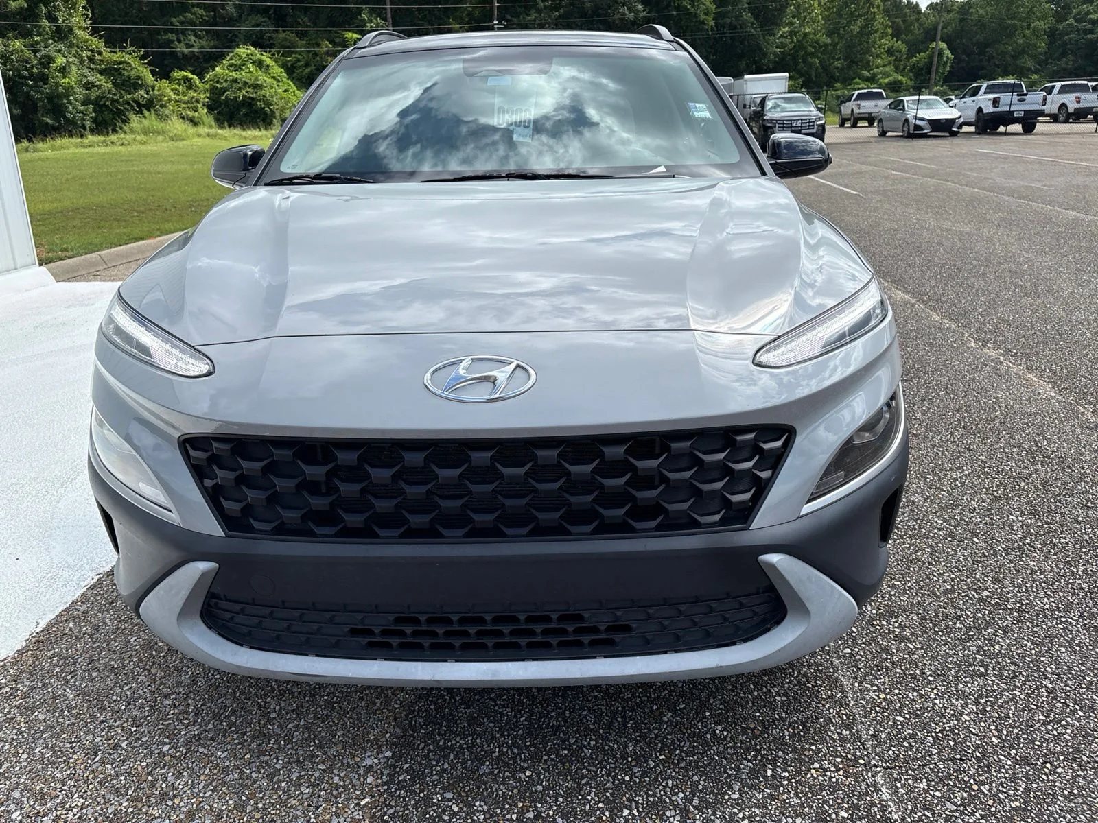 Used 2023 Silver Hyundai SEL image 2