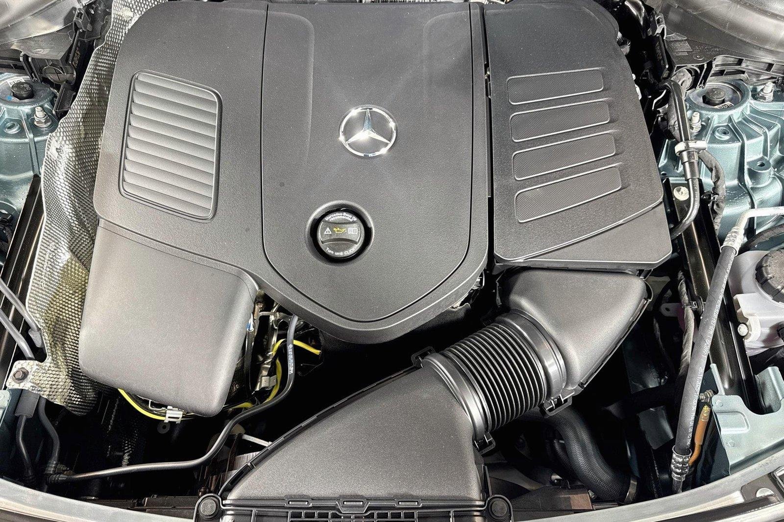 New 2026 Verde Silver Metallic Mercedes-Benz GLC 300 image 28
