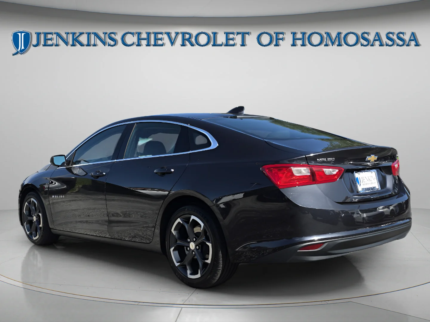 Used 2023 Dark Ash Metallic Chevrolet LT image 7