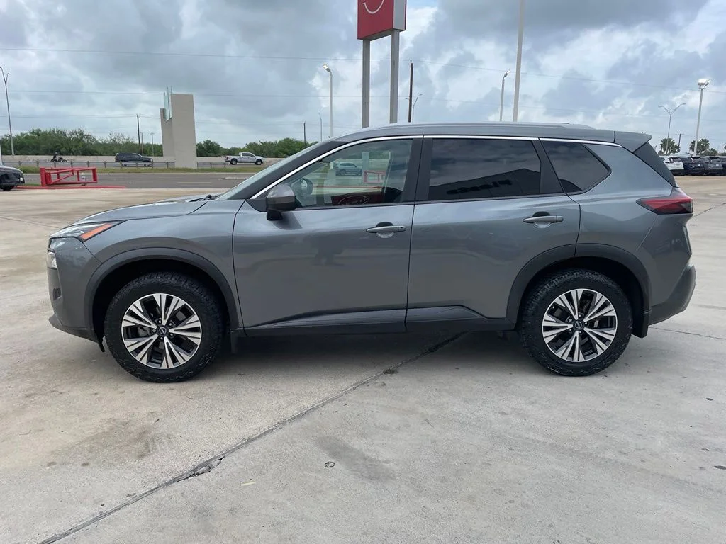 Used 2023 Gray Nissan SV image 4