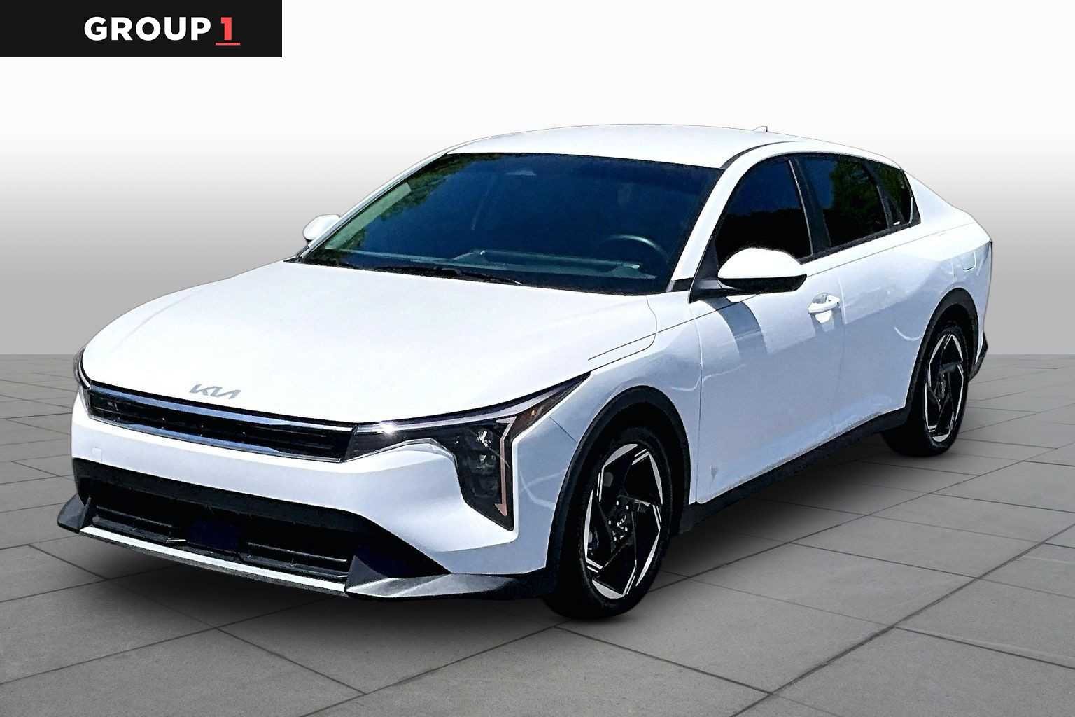 2025 Kia K4 EX AT's photo