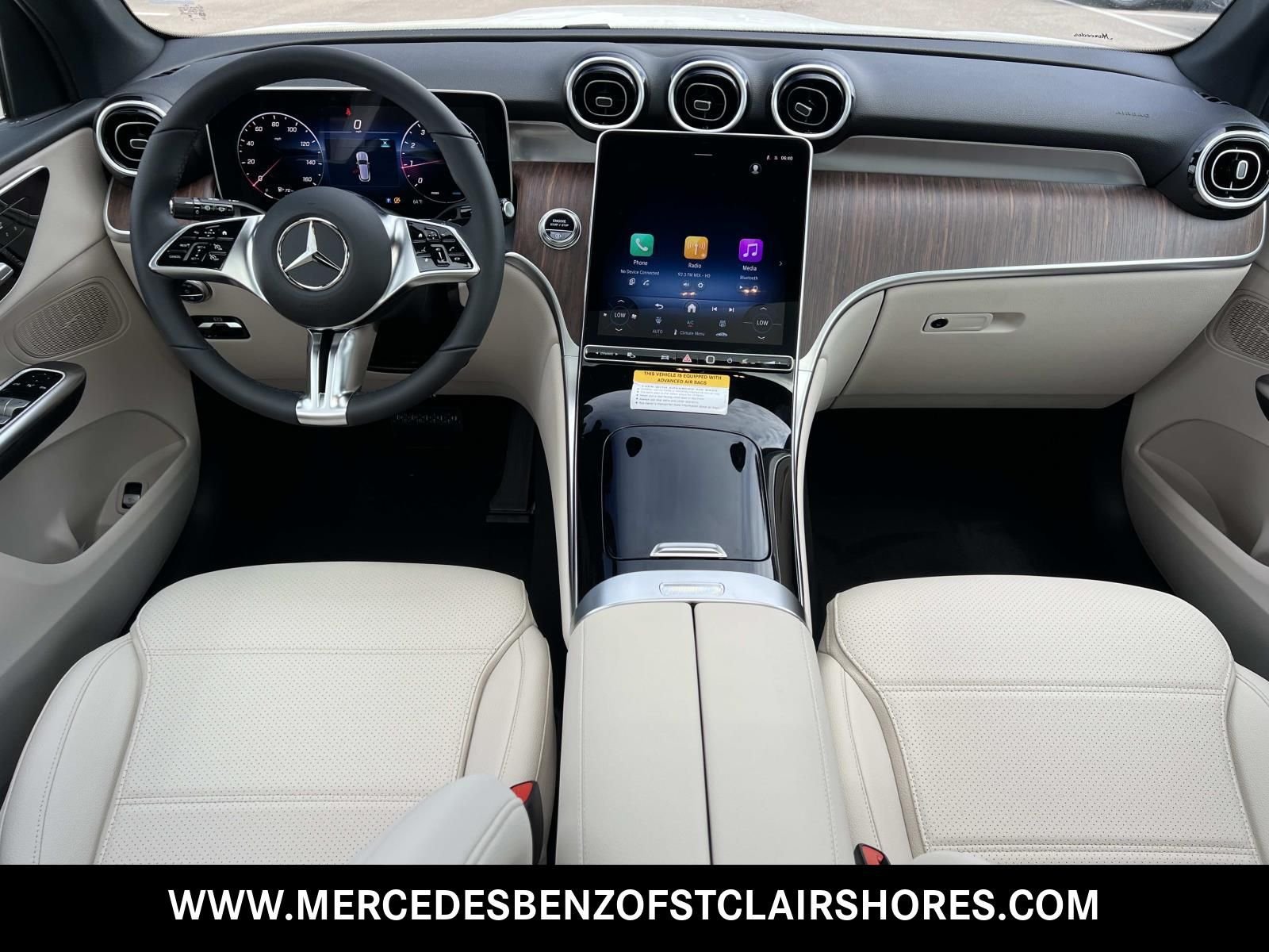 New 2026 Polar White Mercedes-Benz GLC 300 image 13
