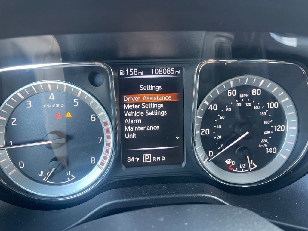 Used 2018 White Nissan SV image 6