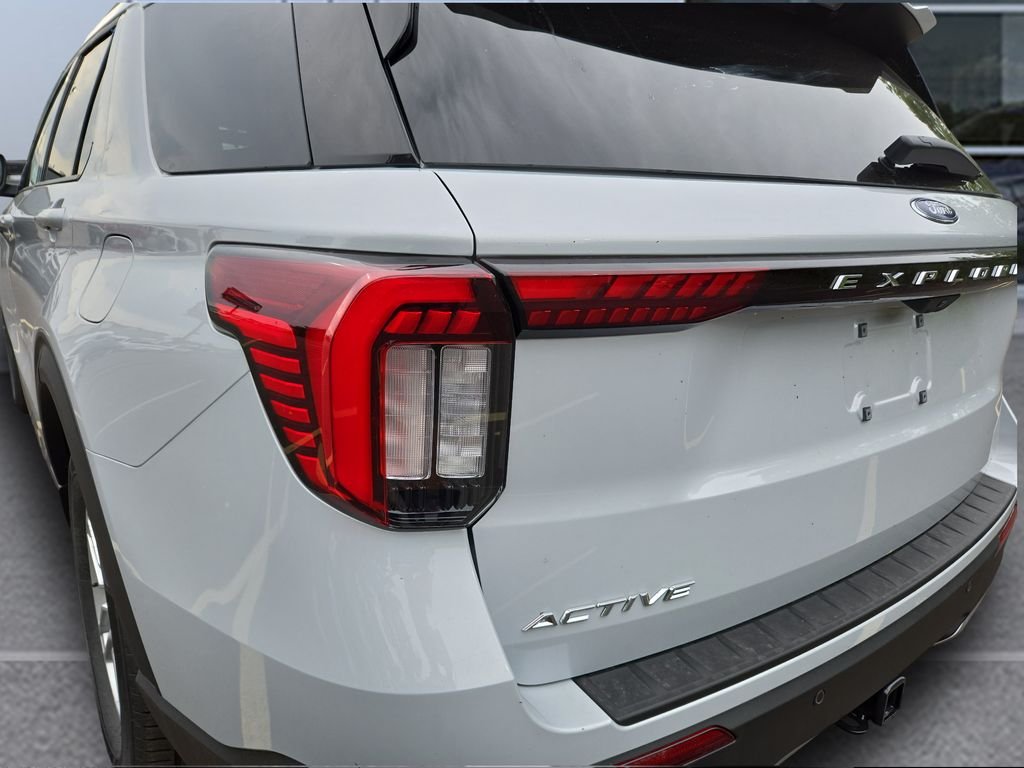 New 2026 Space White Metallic Ford Active image 31