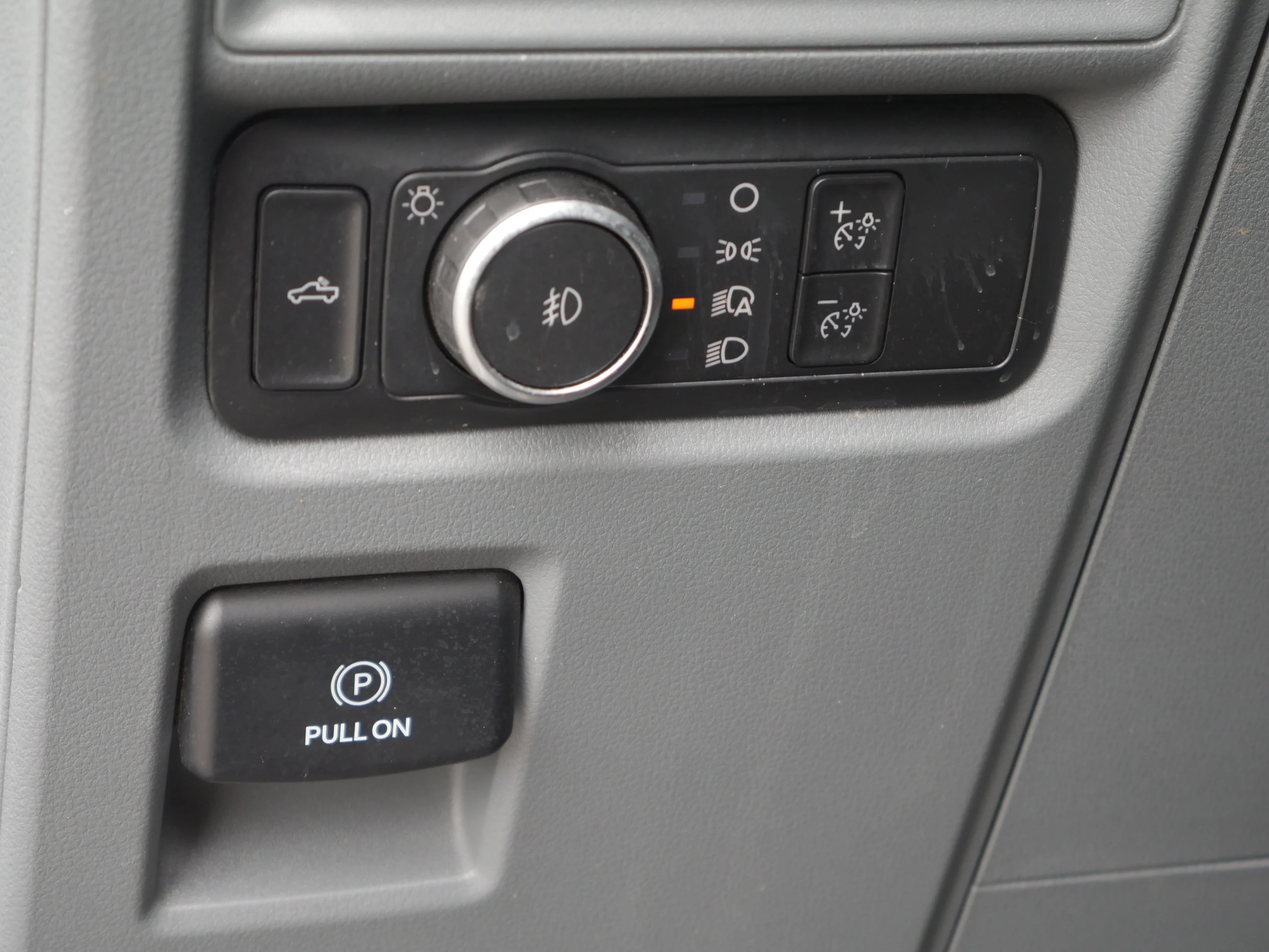 Certified Used 2022 Silver Ford XLT image 5