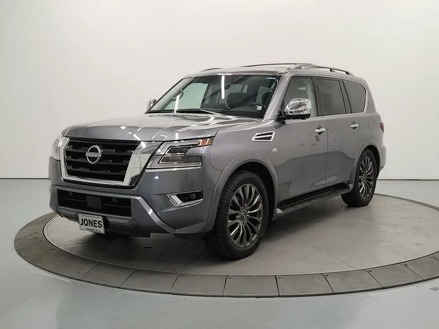 Used 2022 Gray Nissan Platinum image 4
